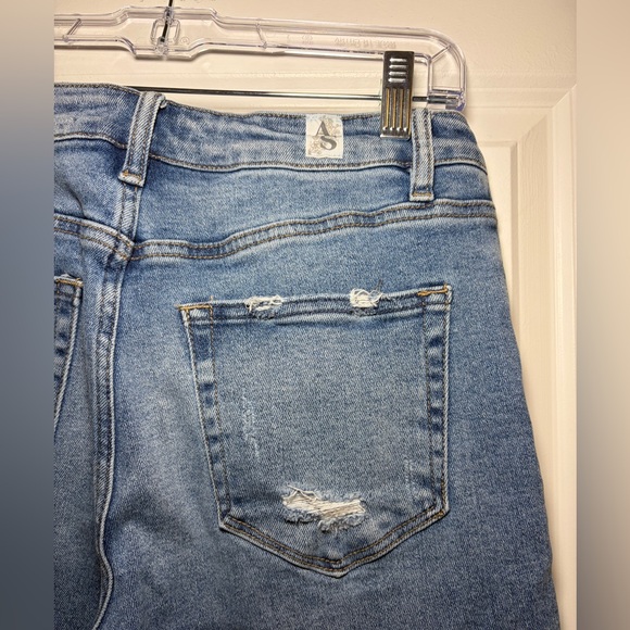 Altar'd State | Distressed Wide Leg Jeans - Picture 4 of 5